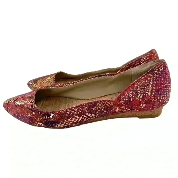 Kenneth Cole Reaction flats size 8 point toe multicolored leather metallic - Picture 3 of 12